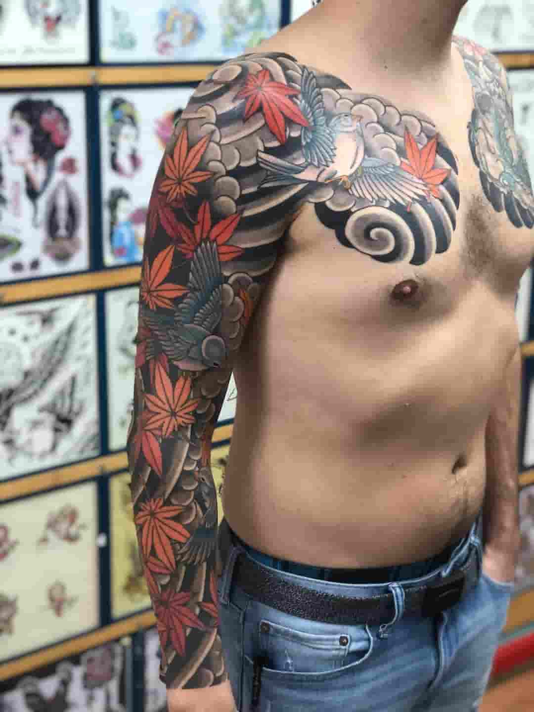 Japanese maple leaves birds wind sleeve
