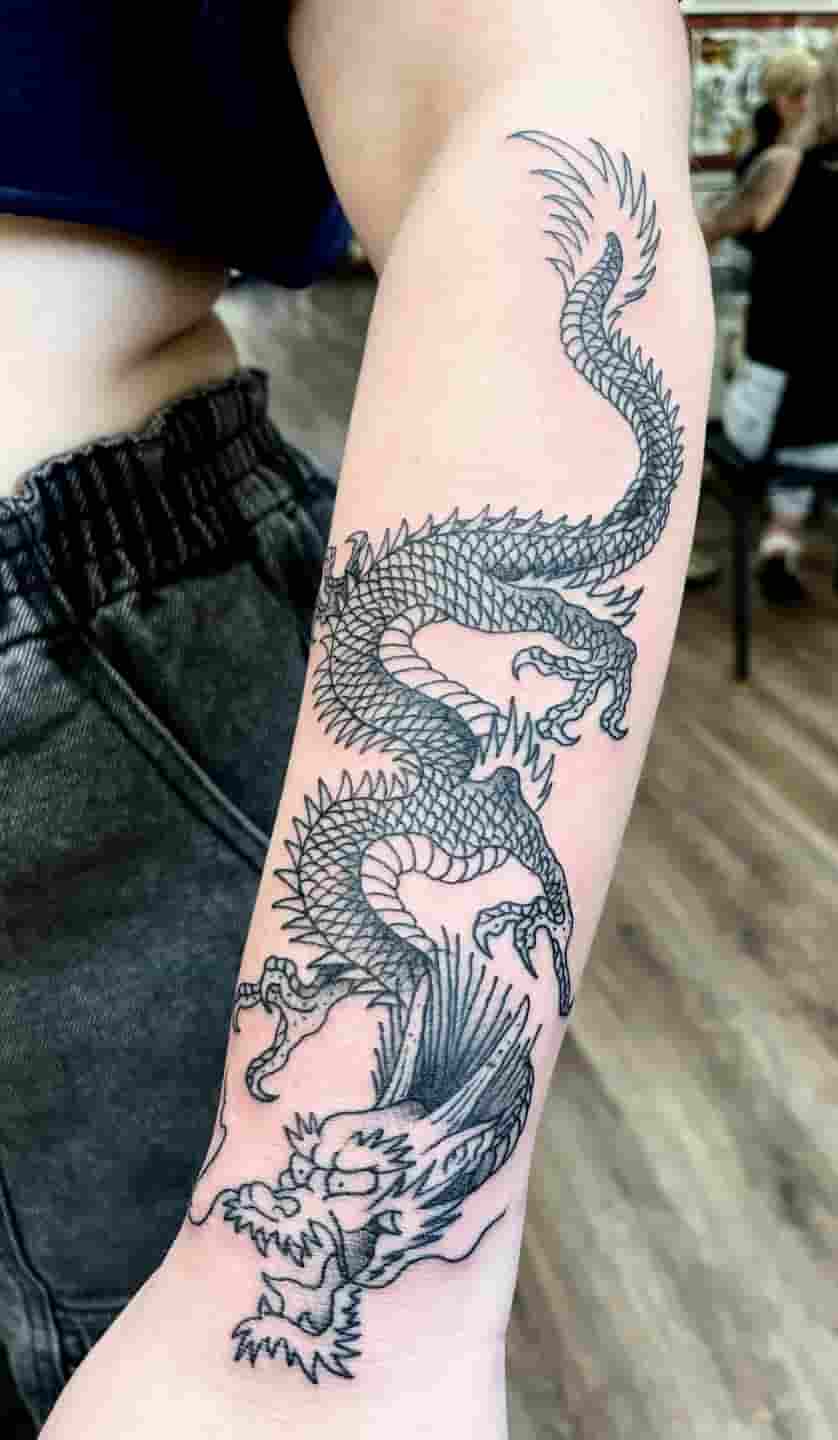 Minimalist japanese dragon